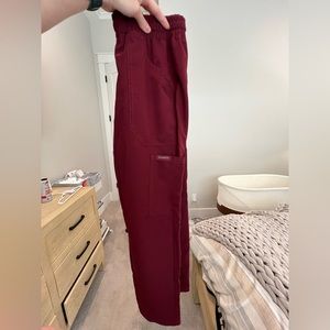 Jaanuu scrubs bottoms small petite burgundy / maroon